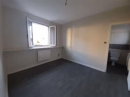 location appartement t1 à bégard (22140) : à louer t1 / 28m² bégard