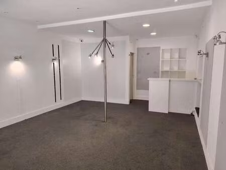 location bureaux et commerces à lesneven (29260) : à louer / 40m² lesneven