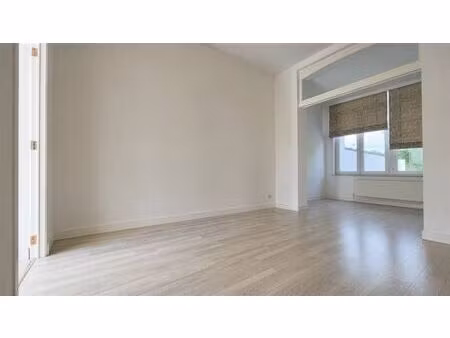 appartement à louer avec 2 chambres   tournai (vbe37620)