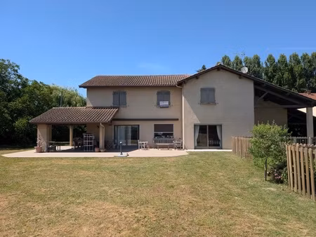 maison 8 pièces - 200 m²