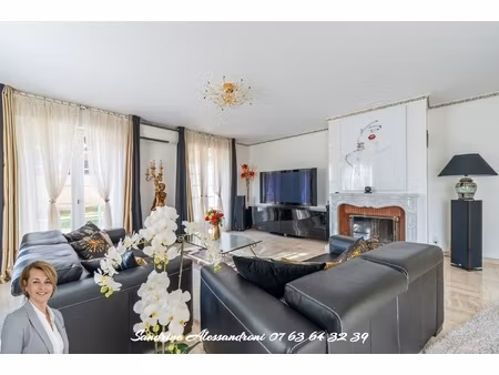 maison 7 pièces - 190 m²