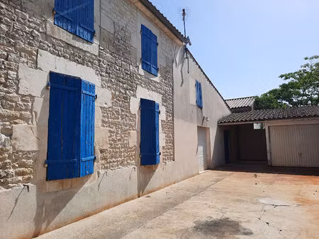 maison charentaise surgeres 130 m2 environ