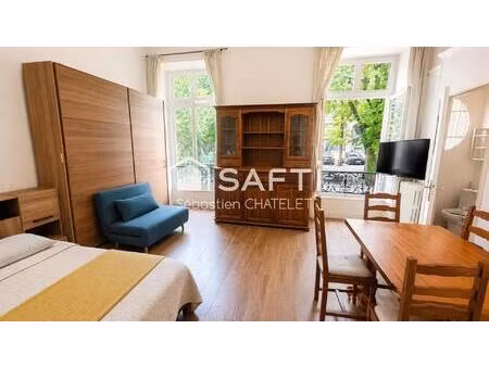 hypercentre – studio de caractère dans immeuble haussmannien du xixe siècle