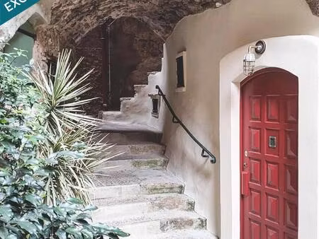 roquebrune village – atelier 32 m² avec fort potentiel de transformation