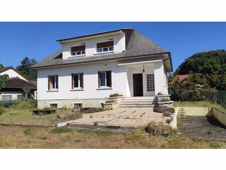 charmante maison des années 70 à vendre à châtellerault - 5 pièces  155 m²