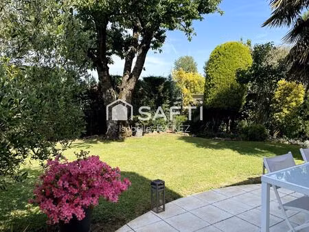 volume  tranquillité et proche de tout pour cette belle maison de 4 chambres !