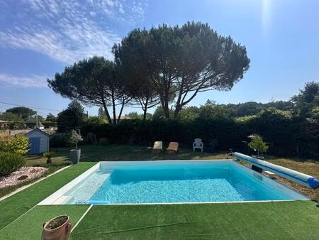 maison récente de plain-pied avec piscine – 95 m²