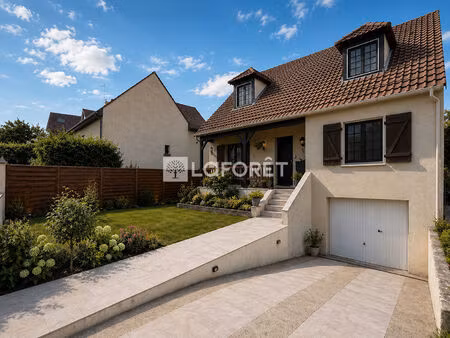 aux portes du vésinet  découvrez cette maison familiale offrant 5 chambres  une chambre de