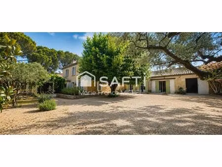 268 m² de charme et de potentiel sur 885 m² de terrain ! maison de caractère en pierre  gr