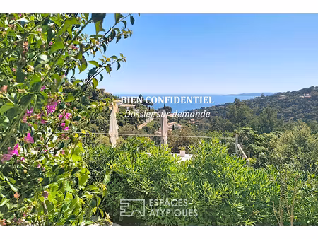 bien confidentiel : villa vue mer
