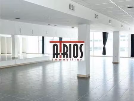 vente commerce hyeres 83400 430m²