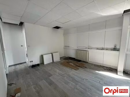 location bureaux 70 m²