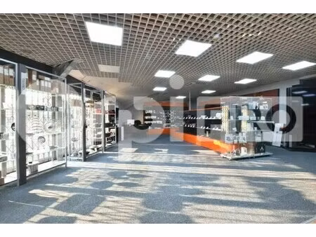 location commerce la flotte 17630 500m² à 990m²