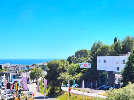 le cannet limite cannes un vrai grand 3p bel aperçu mer -cave - parking privé -piscine