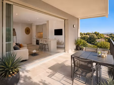 magnifique t2 + 2 parking+piscine