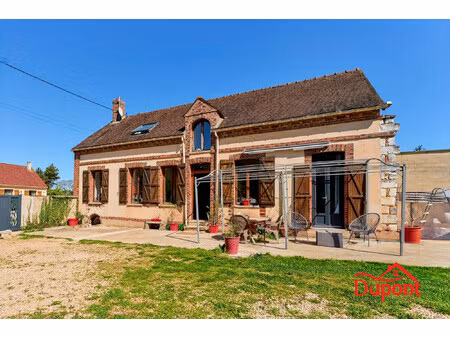 maison 4 pièces 126m2  2 chambres  jardin clos  terrasse  grang