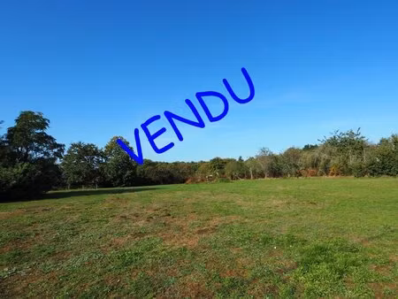 en vente terrain constructible 12 5 ares – 43 900 € |guern