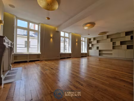 orleans centre luxueux appartement de 215 m2 a louer