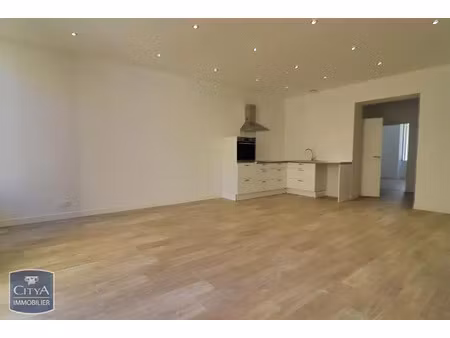appartement à louer 3 pièces 71.79 m² - saintes (17) - 855€