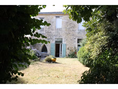 maison de village à lamarque au coeur des chateaux du médoc