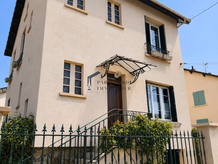 maison familiale 4 chambres - bon emplacement - bonne carte scolaire