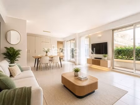 rare sur le marché en bord de mer à saint raphaël appartement 3 pièces