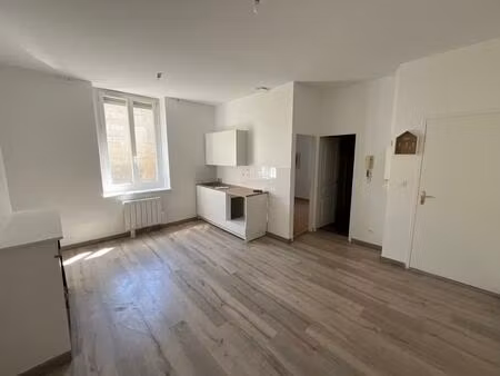 location appartement 2 pièces 30m² st fons 69190