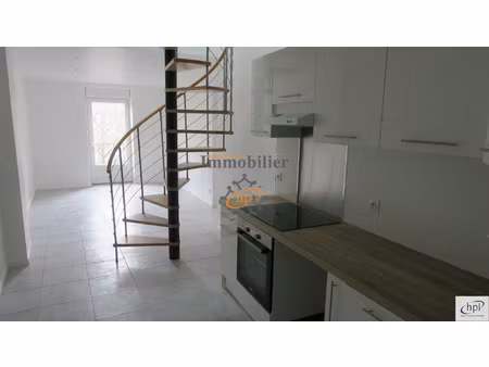 location appartement t2 en duplex saint affrique centre vill