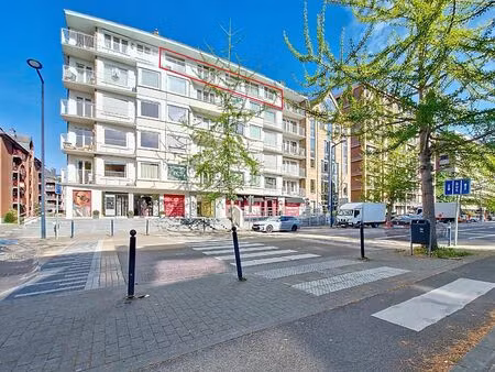 appartement à vendre à avenue gouverneur bovesse 33 jambes (vbe37267)