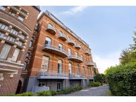 prachtige quadruplex +/- 240 m² met 2 parkings