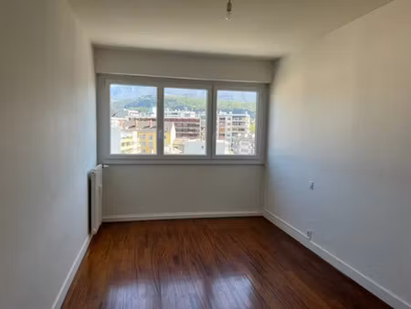 location appartement 3 pièces 79 m² à chambéry (73000)