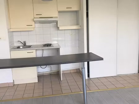 location appartement 2 pièces 36 m² à chassieu (69680)