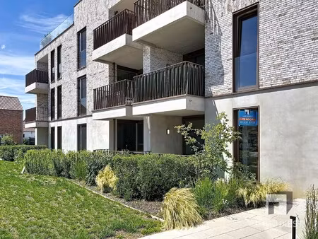 gelijkvloers appartement met 2 slaapkamers.