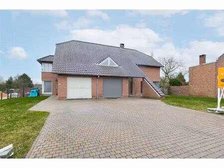 rustig gelegen gezinswoning met tuin op 12are90