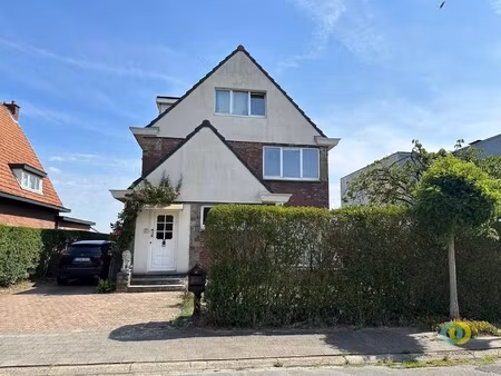 ruime gezinsvilla met tuin en zwembad