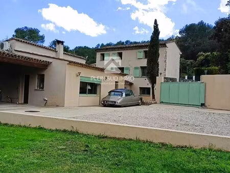 villa 7 pièces opio
