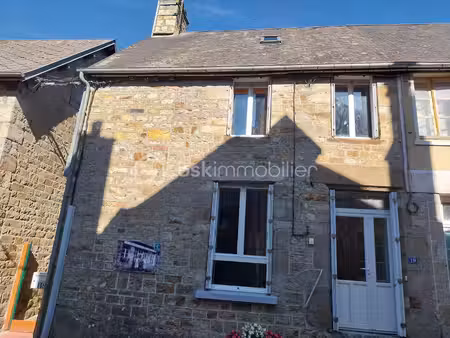maison de 58 m² à saint-georges-de-rouelley