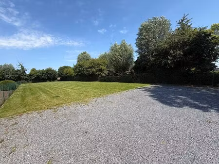 bouwgrond voor open bebouwing (7a 97ca)