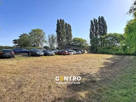 woning met opslagruimte (313m2) op 3.196m2 grond te lissewege!