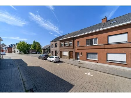 instapklare gezinswoning nabij dorp nieuwerkerken