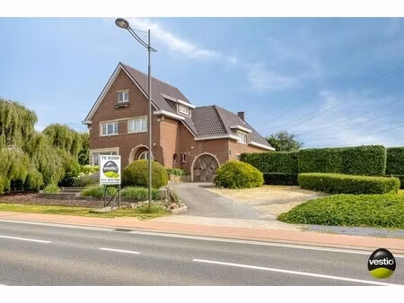 exclusieve open bebouwing met 5 slaapkamers  zwemvijver en zonnige tuin op 17a 98ca