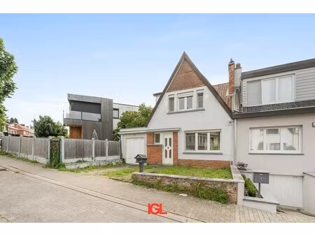 charmante 3-gevelwoning met 3 slaapkamers en zuidoostgerichte tuin