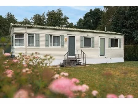 rustig gelegen caravan met garage op 620 m² te baal