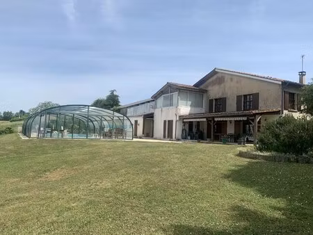propriété equestre avec plus de 11 hectares