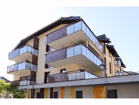 dernier étage avec terrasse et garage  centre faverges