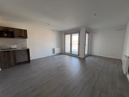 la rochelle tasdon apt t1 de 36 m2 avec balcon