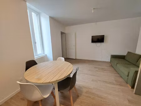 appartement saint jean d angely 2pièce(s) 37.9 m2