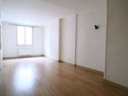 appartement t3 à 2 pas du port