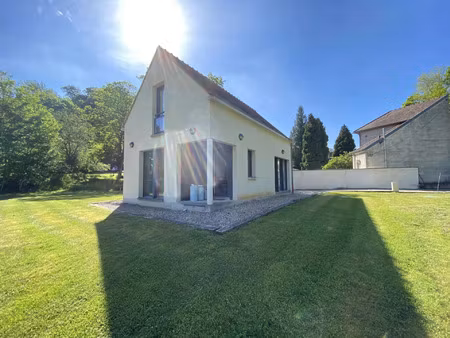 vente maison 4 pièces 75 m2 à pierrefonds