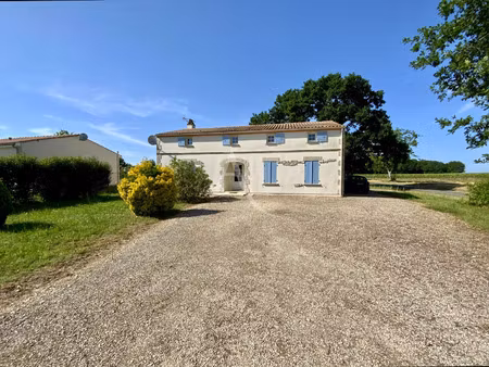 vente maison 4 pièces 110 m² bois (17240)
